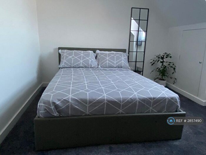 1 Bedroom Flat To Rent In Pangbourne Street, Reading, RG30