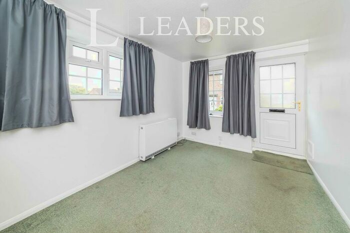 1 Bedroom Terraced House To Rent In Maple Drive, RH19