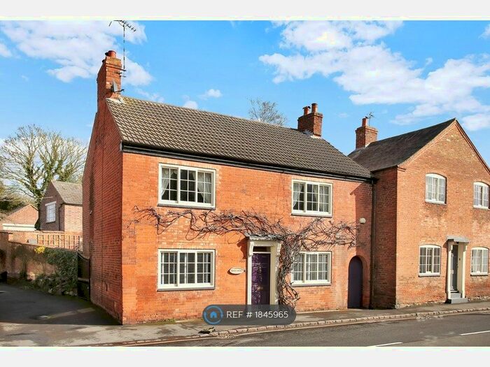 3 Bedroom Detached House To Rent In Far Street, Loughborough, LE12