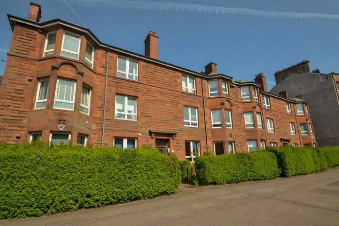 2 Bedroom Flat To Rent In / Riverford Road, Pollokshaws, Glasgow, G43
