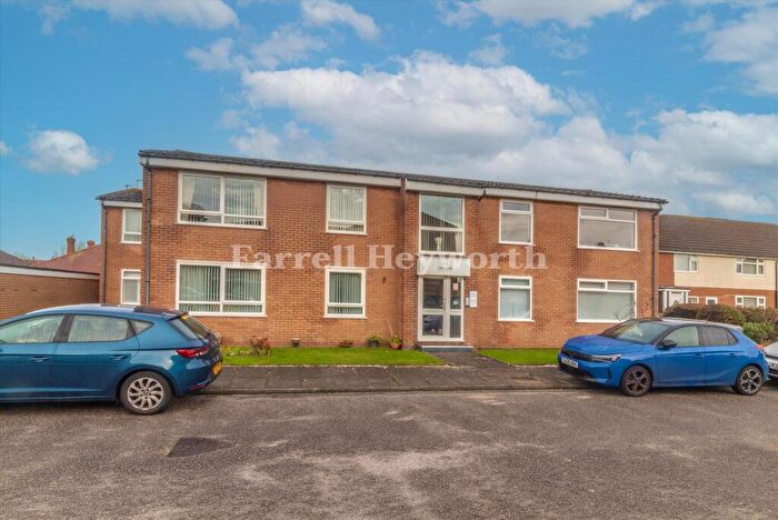 1 Bedroom Flat For Sale In Cairn Grove, Blackpool, FY4
