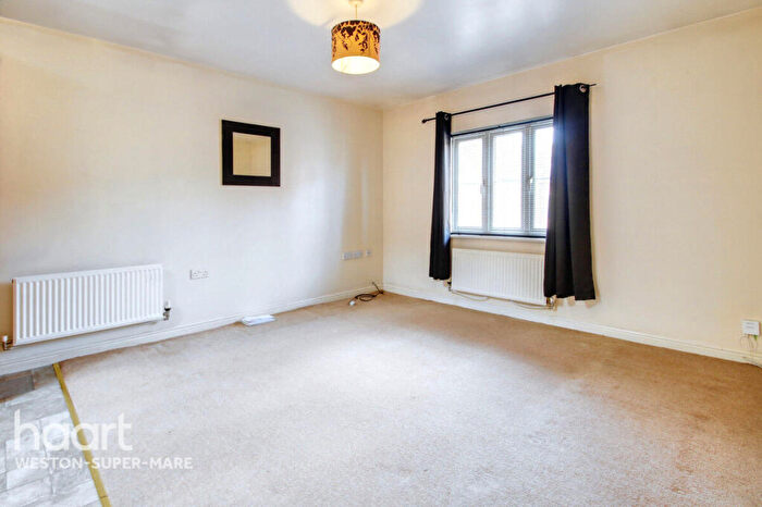 2 Bedroom Coach House To Rent In Careys Way, Weston-super-mare, BS24