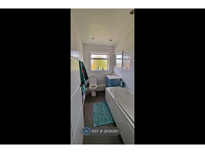 2 Bedroom Flat To Rent In Albion Road, Sutton, SM2