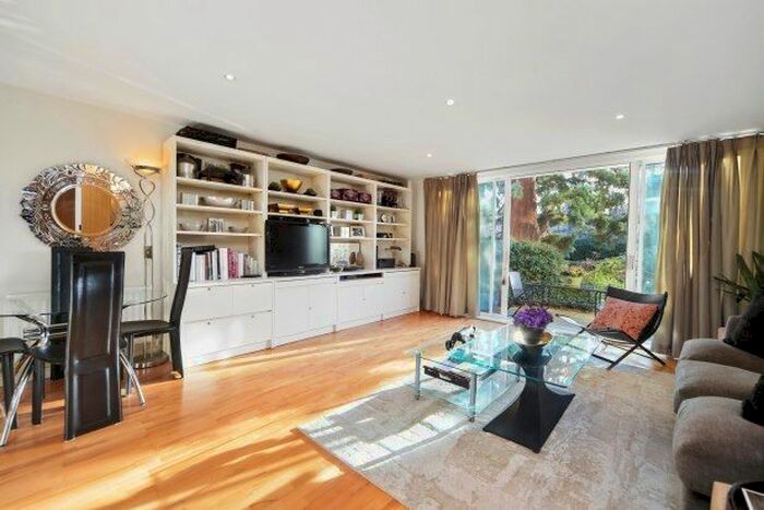 2 Bedroom Flat To Rent In Queensmere Road, London, SW19