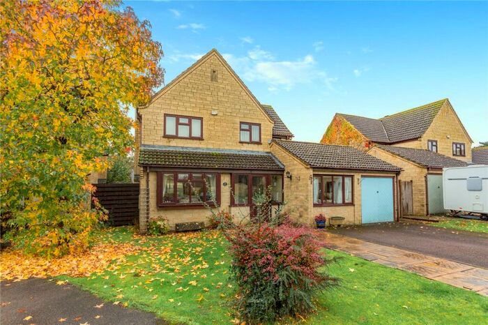 4 Bedroom Detached House For Sale In Shalford Close, Cirencester, Gloucestershire, GL7