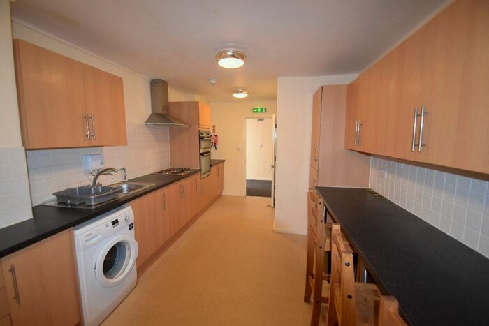 7 Bedroom Flat To Rent In High Street, Newport, TF10