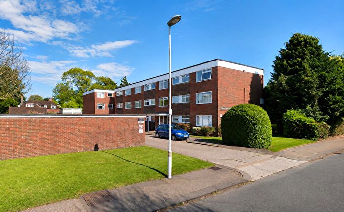 2 Bedroom Flat To Rent In St Andrews Gardens, Church Road, Worthing, BN13
