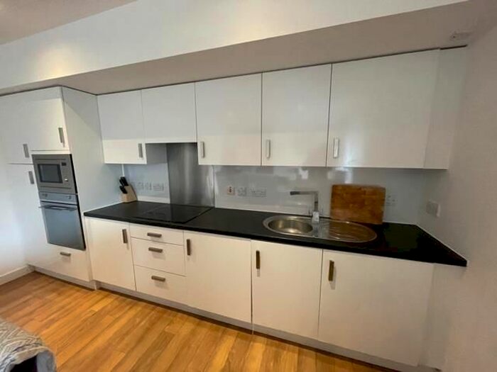 2 Bedroom Flat To Rent In Holburn Street, Aberdeen, AB10