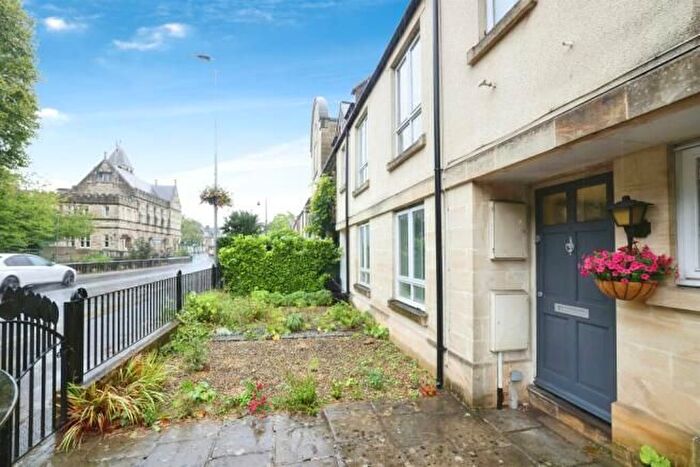 3 Bedroom Property To Rent In Carnegie Mews, New Road, Calne, SN11