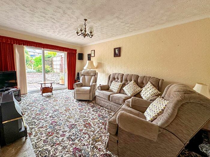 3 Bedroom Bungalow For Sale In Park Drive, Werrington, Stoke-On-Trent, ST9