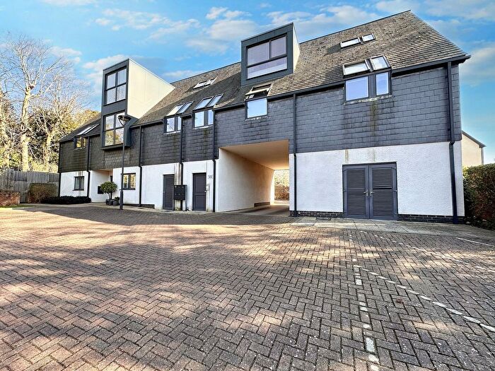 1 Bedroom Flat To Rent In Partridge Close, Halifax House Partridge Close, UB10