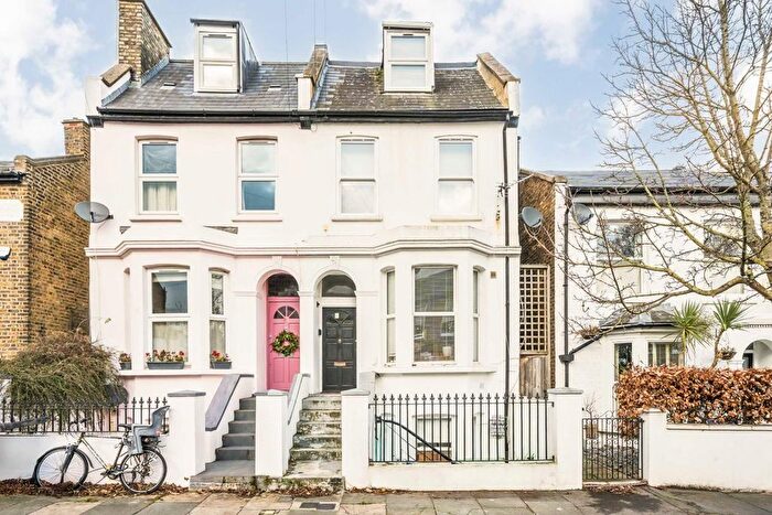 2 Bedroom Flat To Rent In Shakespeare Road, London, W3
