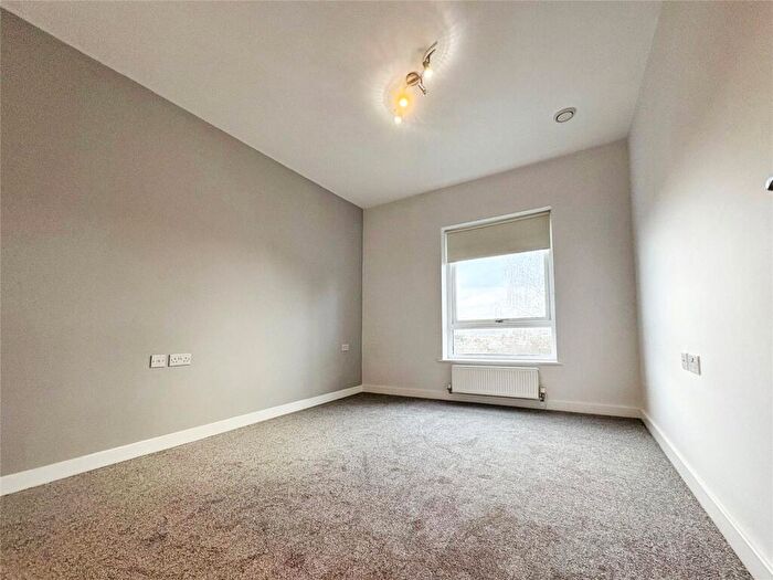 2 Bedroom Apartment For Sale In Tay Road, Tilehurst, Reading, RG30