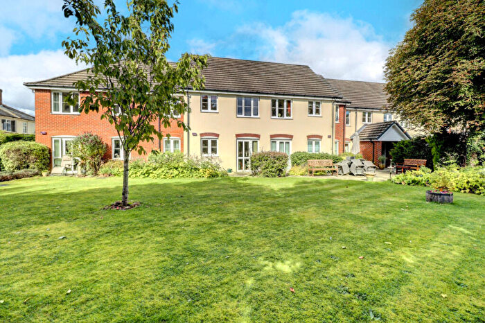 1 Bedroom Apartment For Sale In Penn Road, Hazlemere, High Wycombe, Buckinghamshire, HP15