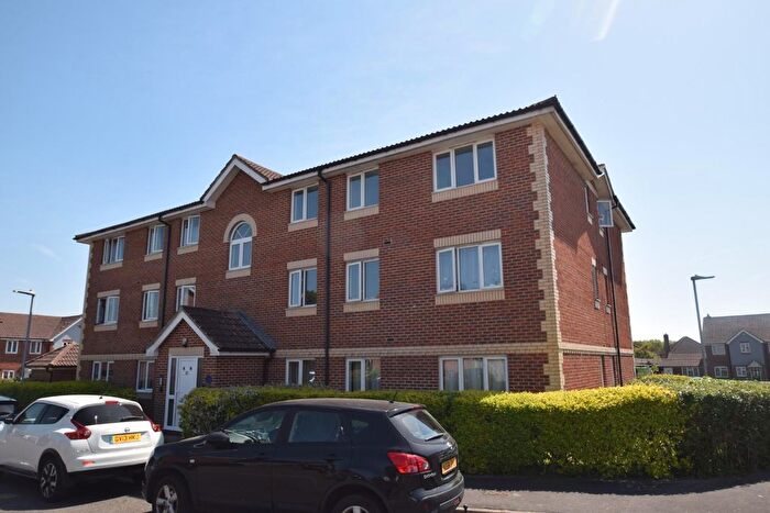 2 Bedroom Flat To Rent In Broad Oak Close, Eastbourne, BN23
