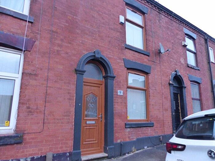 2 Bedroom Terraced House To Rent In Dane Street, Oldham, OL4