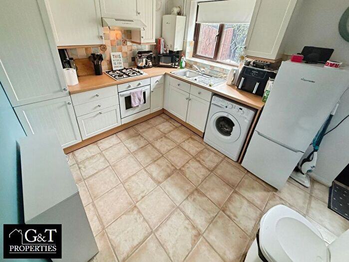 2 Bedroom End Of Terrace House To Rent In Willetts Way, Cradley Heath, B64