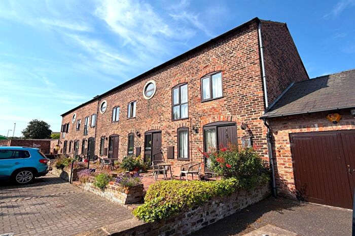 3 Bedroom Terraced House To Rent In Manor Farm Court, Langdale Way, Frodsham, WA6