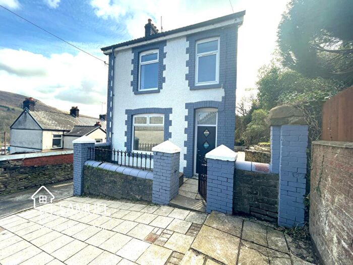 3 Bedroom Detached House For Sale In Kinley House, Morris Avenue, CF45