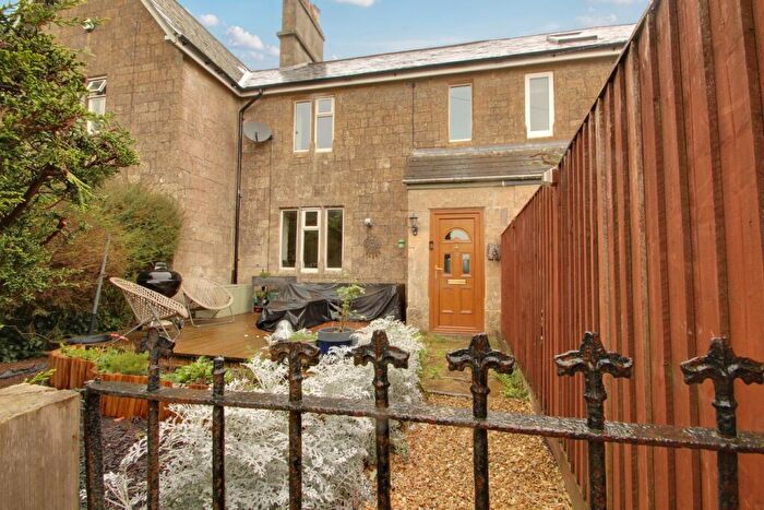 3 Bedroom Character Property For Sale In New Buildings, Doulting, BA4