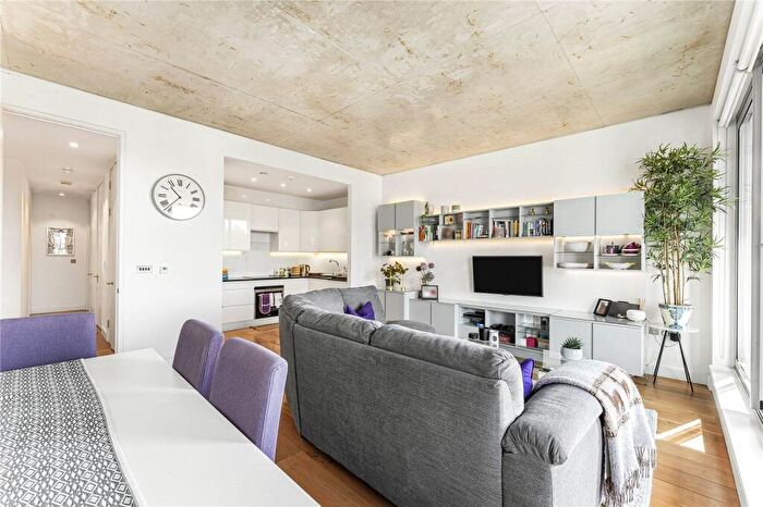 2 Bedroom Apartment To Rent In Whitmore Road, London, N1