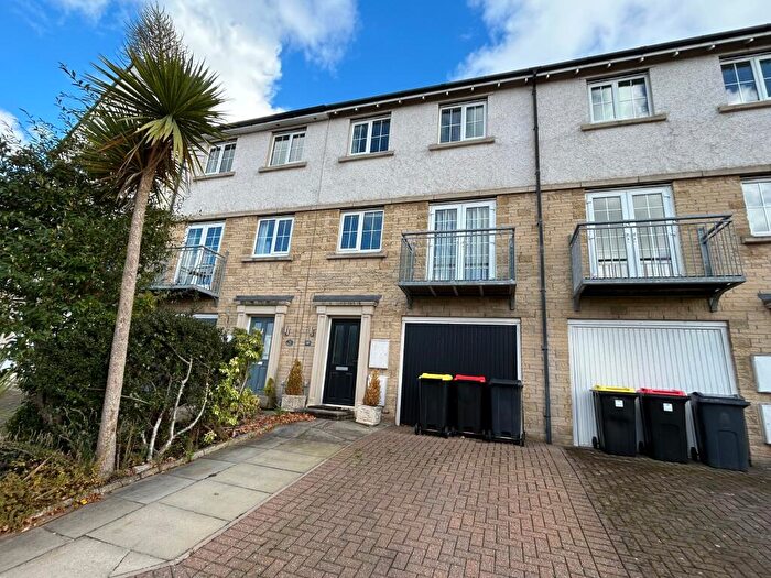 3 Bedroom Town House To Rent In Esthwaite Gardens, Lancaster, LA1