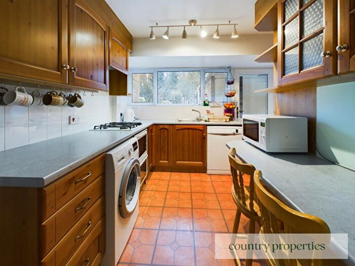 3 Bedroom End Of Terrace House For Sale In Knightsfield, Welwyn Garden City, AL8