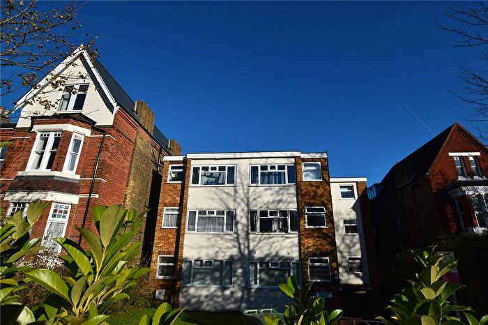 Studio To Rent In South Norwood Hill, London, SE25