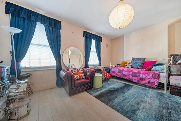 3 Bedroom Terraced House For Sale In Ashmead Road, St Johns, SE8