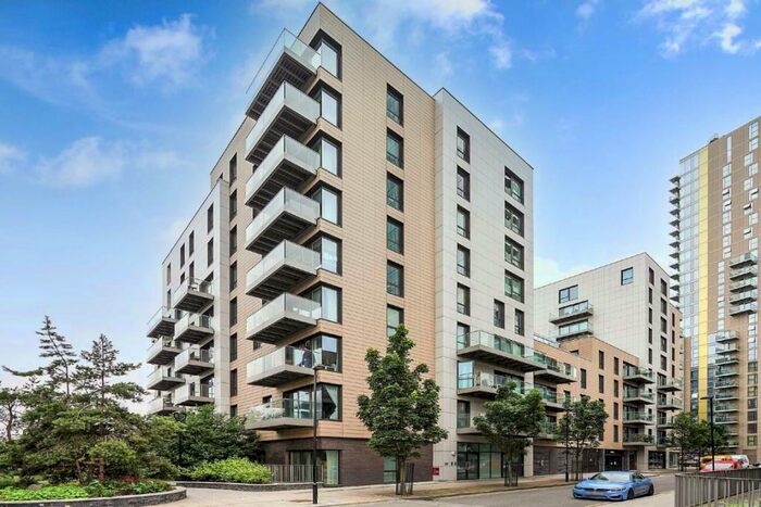 2 Bedroom Flat To Rent In Devan Grove, Stoke Newington, N4