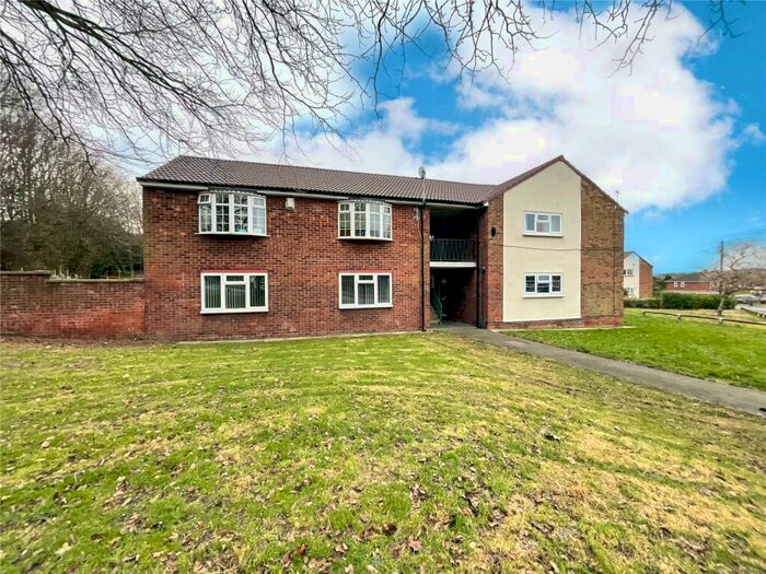 2 Bedroom Maisonette To Rent In Thackeray Drive, Tamworth, Staffordshire, B79