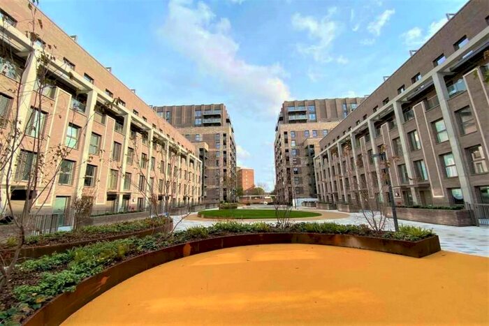 1 Bedroom Flat To Rent In Upton Gardens, Green Street, London, E13