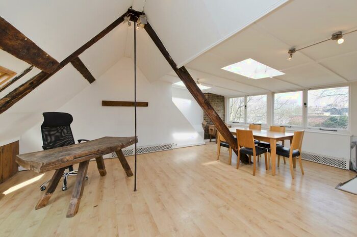 4 Bedroom Apartment To Rent In Mortlake High Street, London, SW14