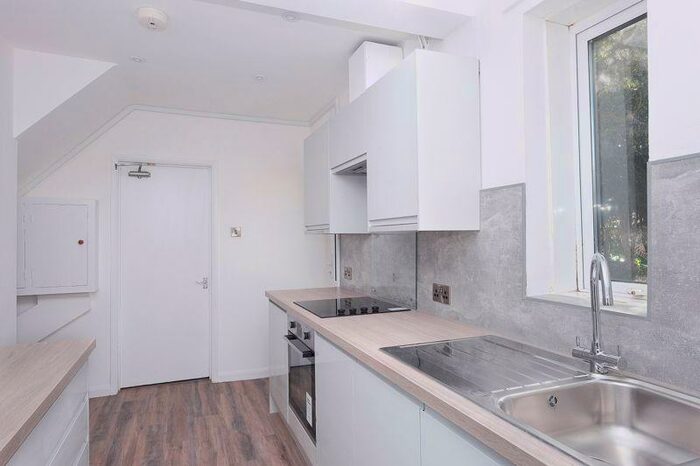 5 Bedroom Semi-Detached House To Rent In Barcombe Road, Brighton, BN1