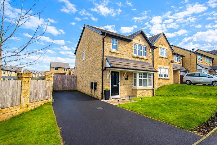 3 Bedroom Detached House For Sale In Curlew Grove, Darwen, BB3