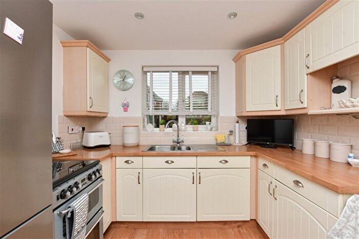 3 Bedroom Detached House For Sale In Petrel Close, Herne Bay, Kent, CT6