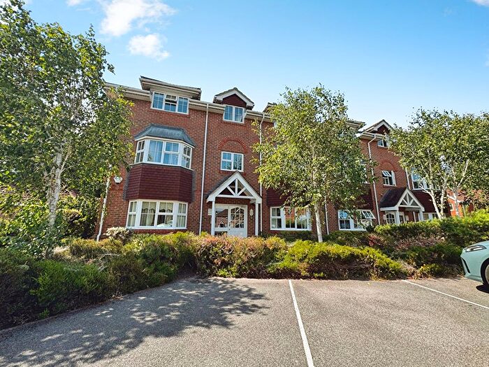 2 Bedroom Flat To Rent In Latimer House, Marrow Meade, Fleet, GU51