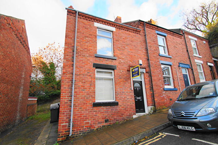 4 Bedroom Terraced House To Rent In New Street, Durham City, DH1