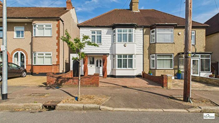 3 Bedroom Semi-Detached House For Sale In Highfield Road, Woodford Green, IG8