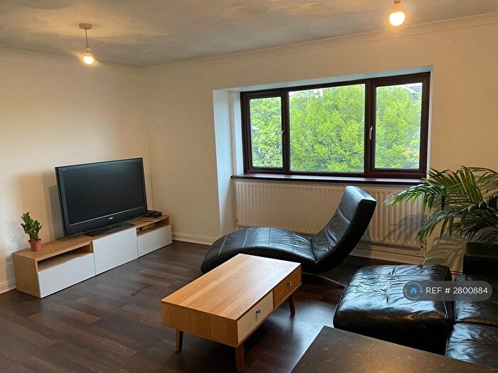 1 Bedroom Flat To Rent In Brunel Court, Swansea, SA1