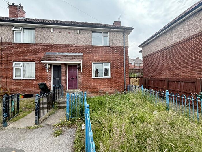 2 Bedroom Semi-Detached House To Rent In Sage Street, Bradford, BD5