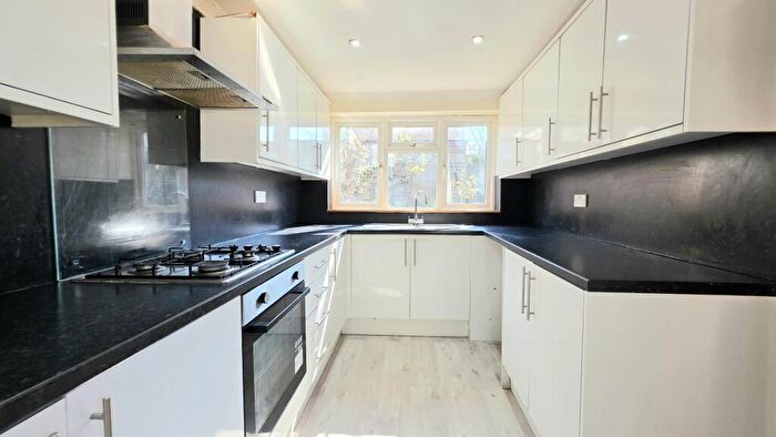 3 Bedroom House To Rent In Canterbury Road, Gravesend, DA12