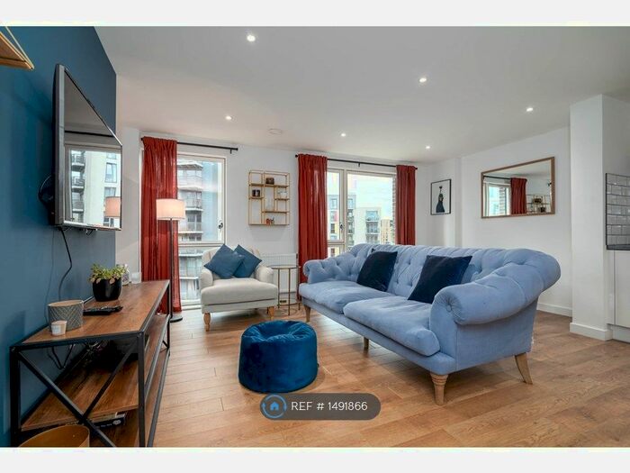 2 Bedroom Flat To Rent In Pavilions Court, London, E15