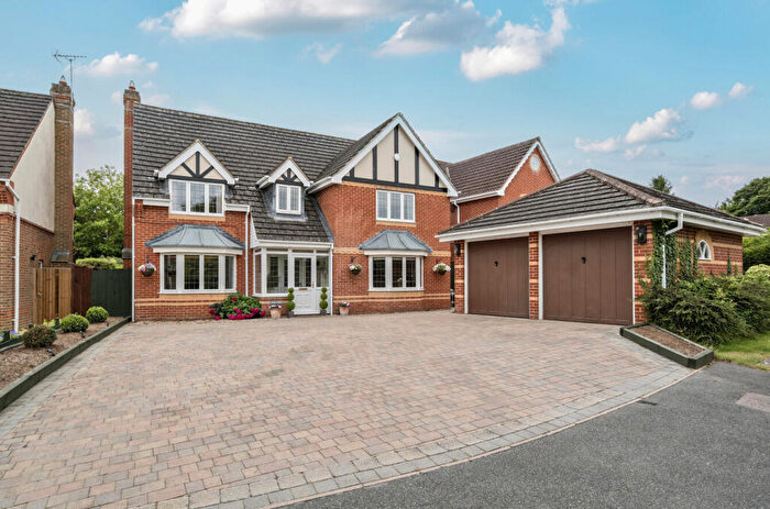 5 Bedroom Detached House For Sale In Crabtree Way, Old Basing, Basingstoke, RG24