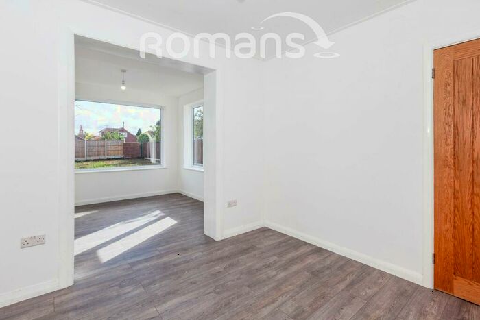 3 Bedroom Semi-Detached House To Rent In St. Andrews Crescent, SL4