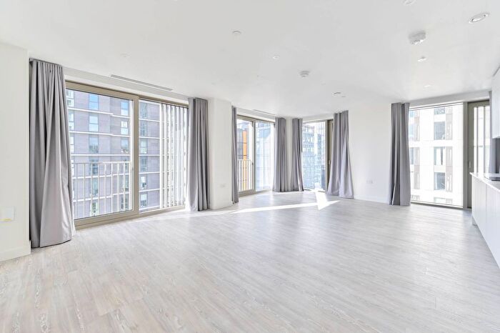 2 Bedroom Flat To Rent In Bussell Building, Stratford, London, E20