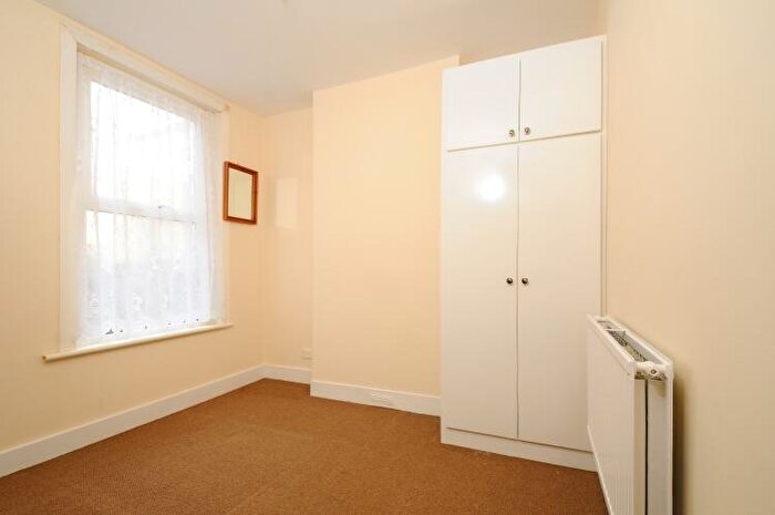1 Bedroom Flat To Rent In Marmont Road Peckham, SE15