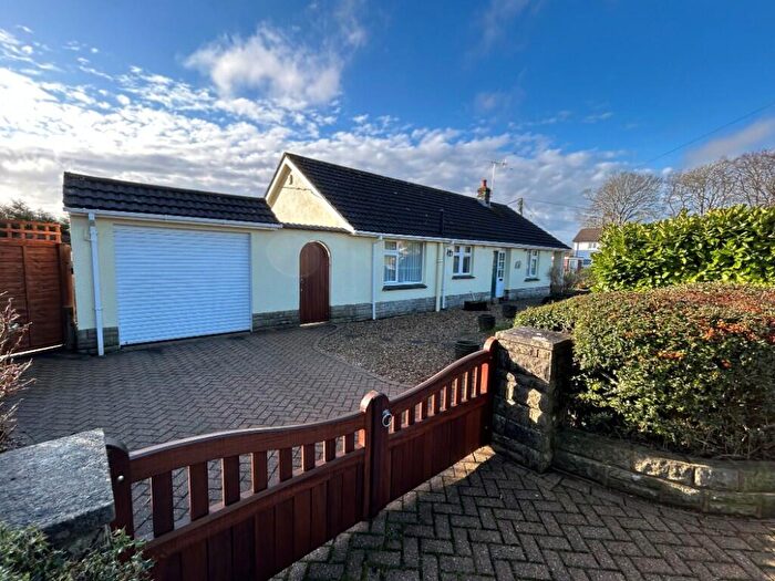 2 Bedroom Detached Bungalow For Sale In Lytham Road, Broadstone, Dorset, BH18
