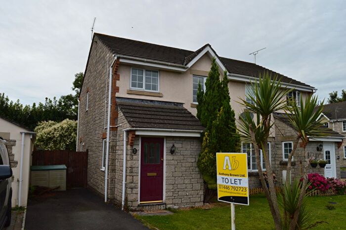 3 Bedroom Semi-Detached House To Rent In Caer Worgan, Llantwit Major, CF61