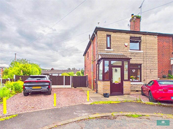 3 Bedroom End Of Terrace House For Sale In Brook Avenue, Shaw, OL2